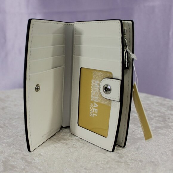 Michael Kors Jet Set Large Tote & Bryant Wallet Set – Silver / Optic White - Picture 13 of 16